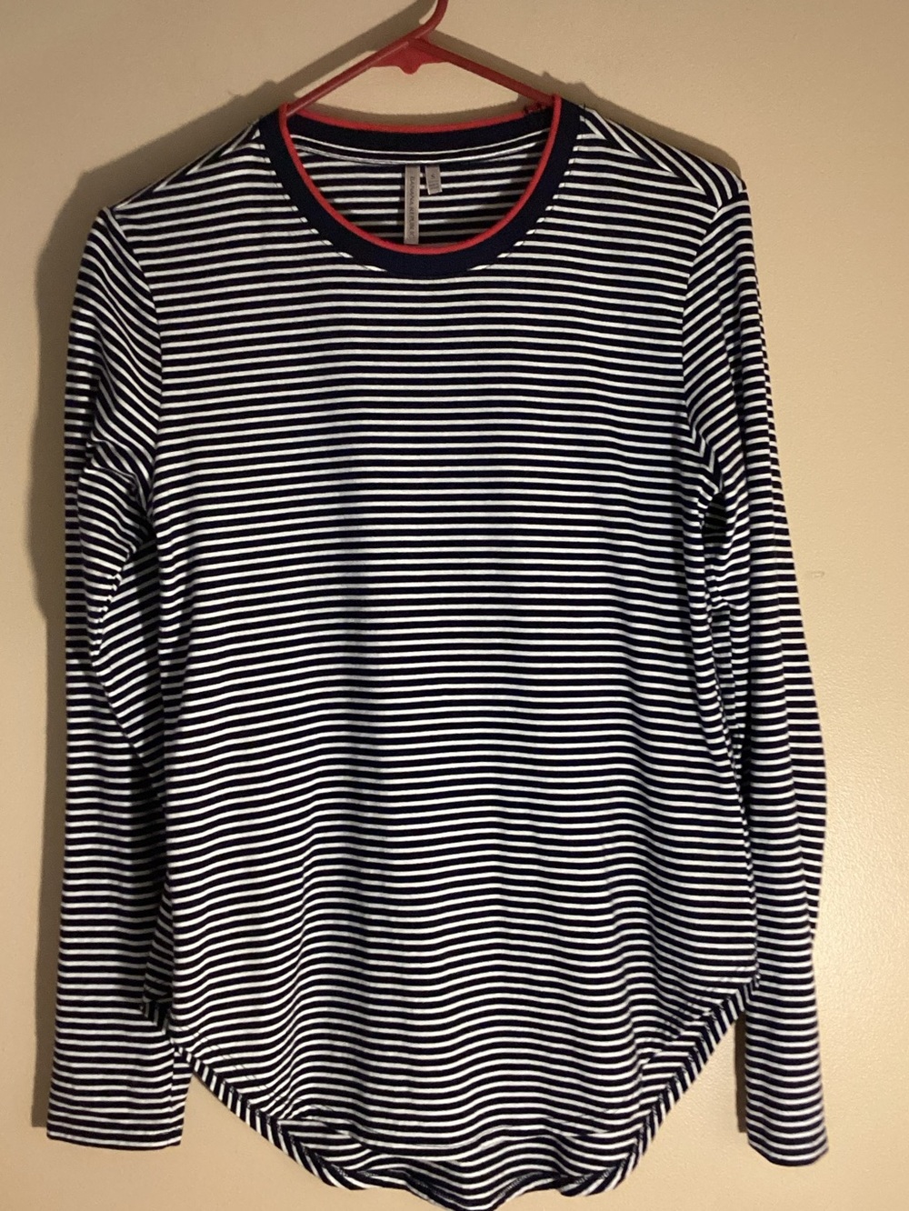 NEVER WORN BANANA REPUBLIC SUPIMA COTTON LONG SLEEVE CURVED HEM STRIPE TEE  S